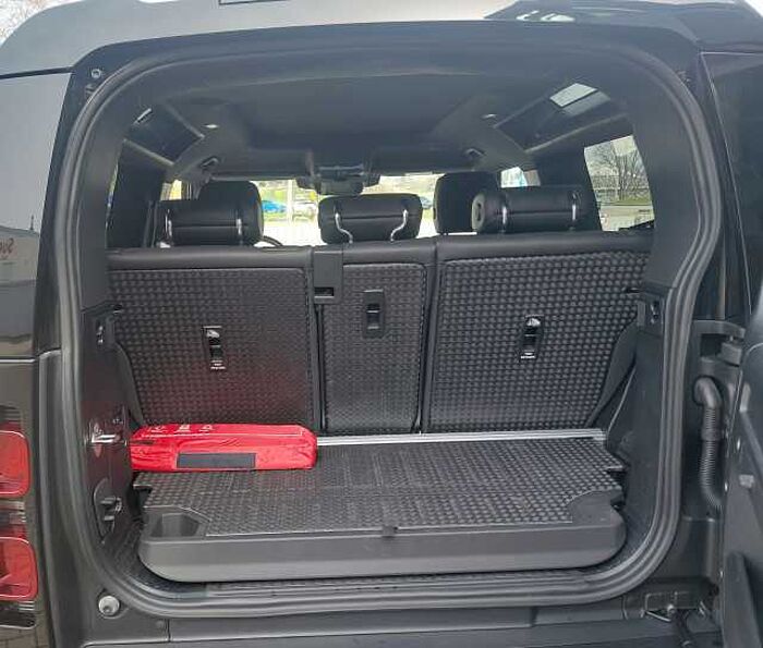 Land Rover Defender Diesel 3-Türer 90 D250 X-Dynamic SE