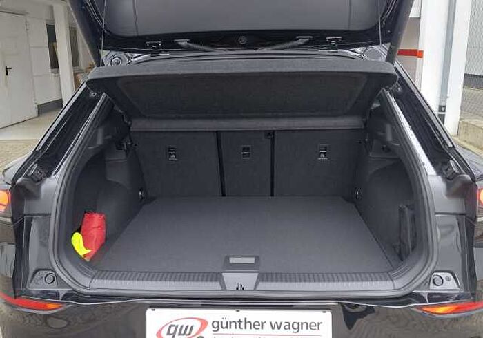 Volkswagen T-Roc 1.5 eTSI OPF DSG R-Line