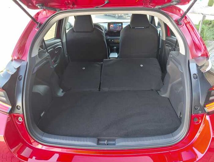 Toyota Yaris Hybrid 5-Türer 116 1.5 VVT-i Teamplayer